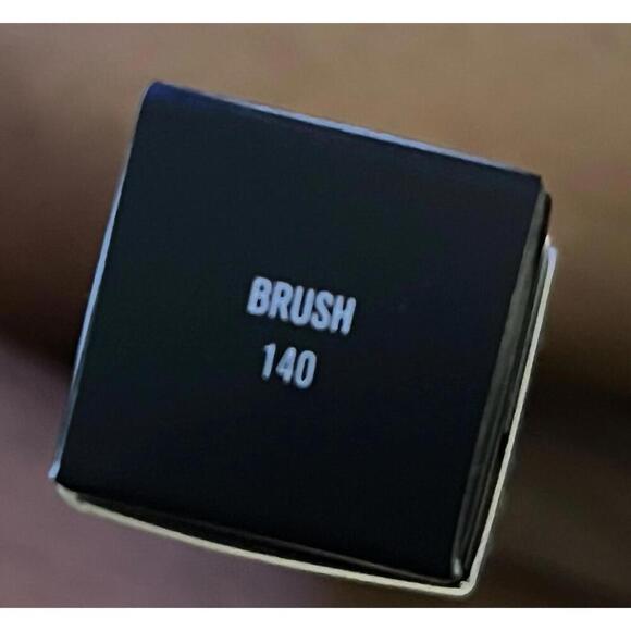 BRAND NEW IL MAKIAGE CONCEALER BLENDING BRUSH #140 NWT UNOPENED - Picture 4 of 4